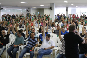 Votação pela paralisação de 24 horas foi unânime entre os policiais