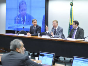 26102016_votacao_final_do_pl_8569_alex_ferreira_agencia_camara_02