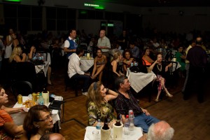 Dezenas de aposentados e pensionistas participaram da seresta no Clube dos Previdenciários. (Foto: Otto Peyerl/Sinpol-DF)