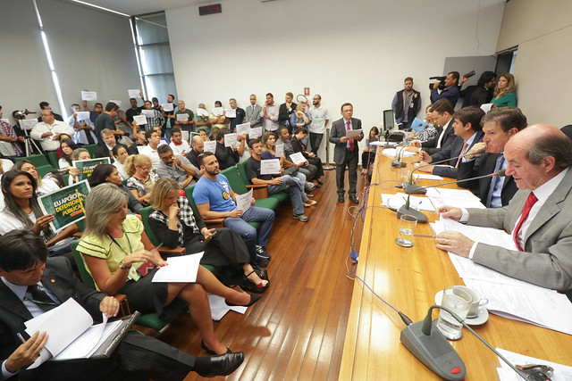 Votação de emenda na CLDF - 22.11.16