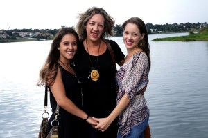 Andrea Anholete com Pamela e Izabel (preto) - Paulo Cabral (76)