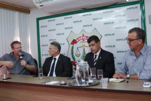 Reuniao rep. Sind. com Dr. Eric Seba DG da PCDF - Paulo Cabral (75)