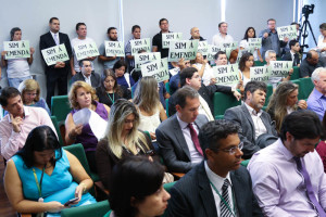 Votacao na CEOF da CLDF - Paulo Cabral (175)