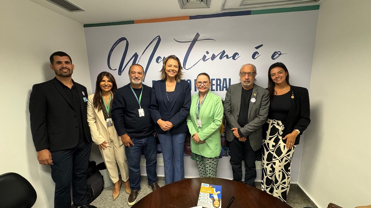 Encontro ocorreu no gabinete da senadora | Fotos: Comunicação Sinpol-DF