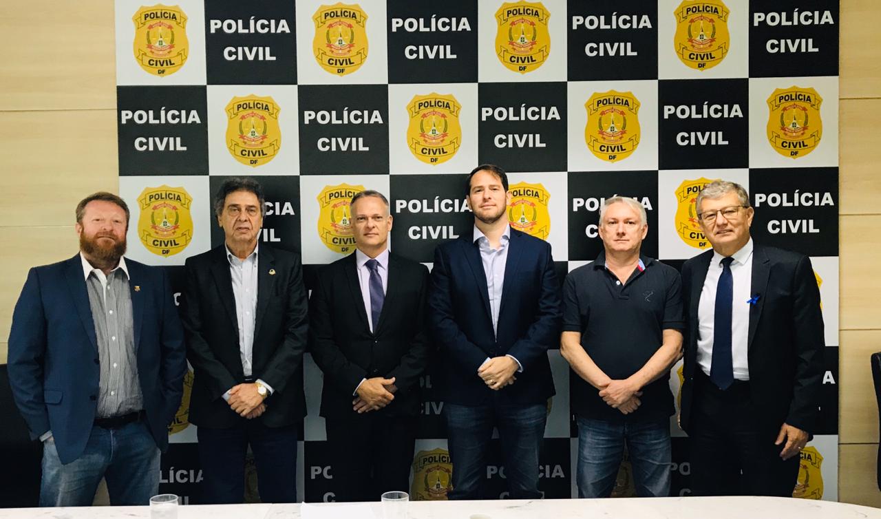 PCDF confirma ao Sinpol-DF pagamento de pecúnias aos policiais civis aposentados