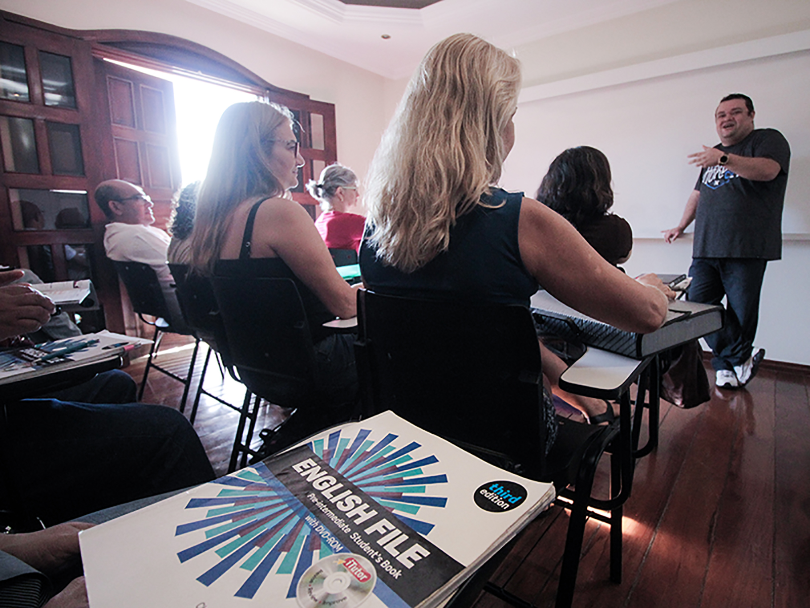 Decisão judicial sobre escolas particulares afeta curso de Inglês do Sinpolzinho