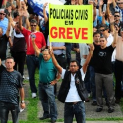 Com o descaso do GDF, policiais civis permanecem em greve