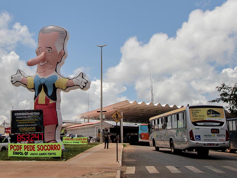 Manifestação em Planaltina repercute em rádio local; ouça