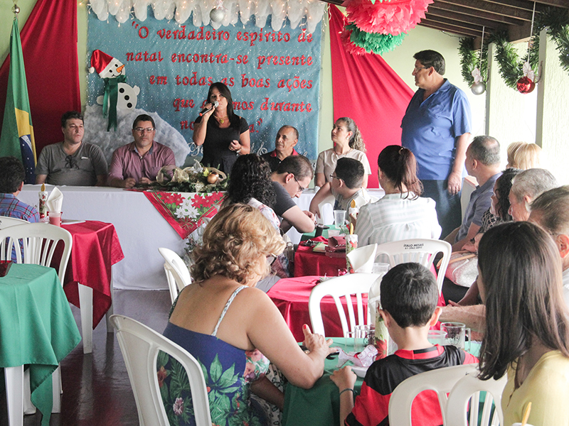 Sinpolzinho encerra semestre com confraternização de Natal