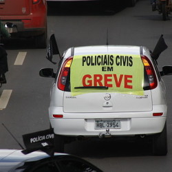 Policiais Civis fazem carreata em protesto ao descaso do Governo Local e Federal