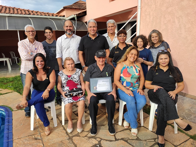 “Sinpol em Casa” visita policial civil veterano oriundo da GEB