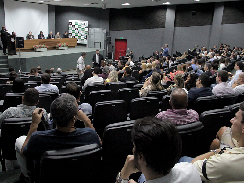 Sessão Especial pelo Dia do Policial Civil é marcada por cobranças à PCDF