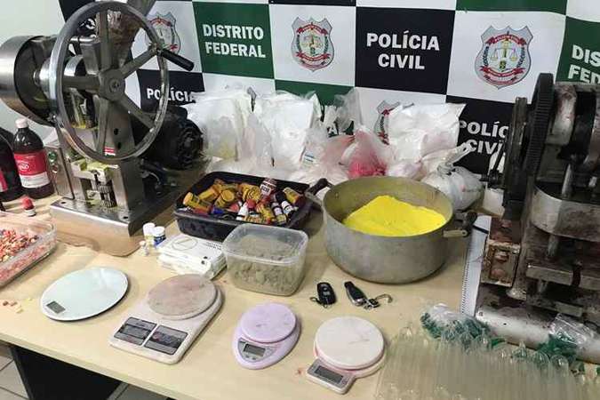 Veja como é o trabalho de repressão ao tráfico de drogas dos policiais civis do DF