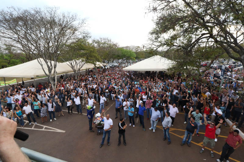 Greve é encerrada após 22 dias; policiais permanecem em alerta