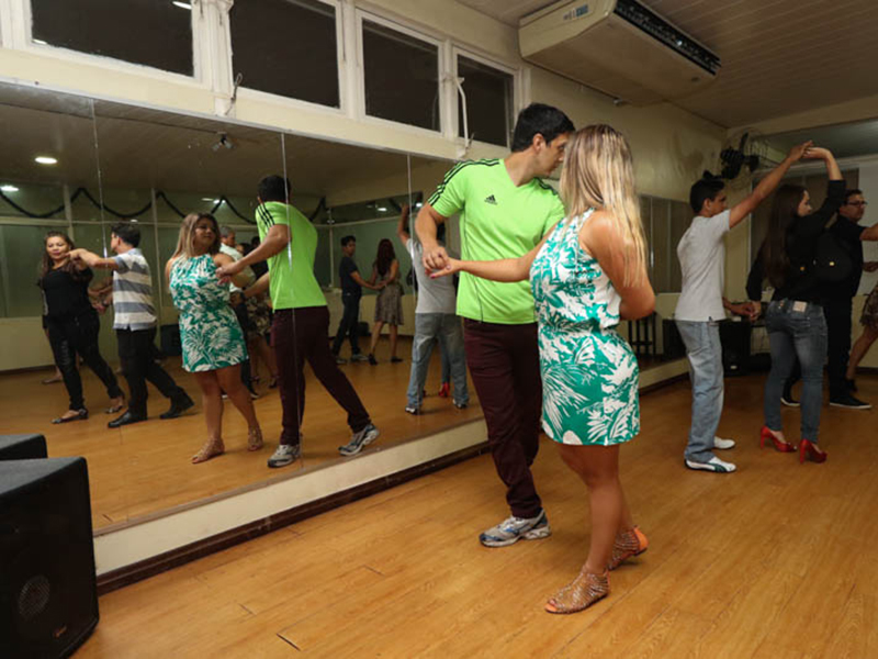 Sinpolzinho anuncia nova turma de Dança de Salão