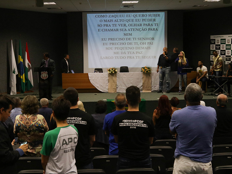 Policiais civis celebram o ano novo em um Culto Ecumênico