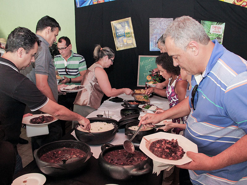 Sinpolzinho reúne aposentados para comemorar o Dia dos Pais