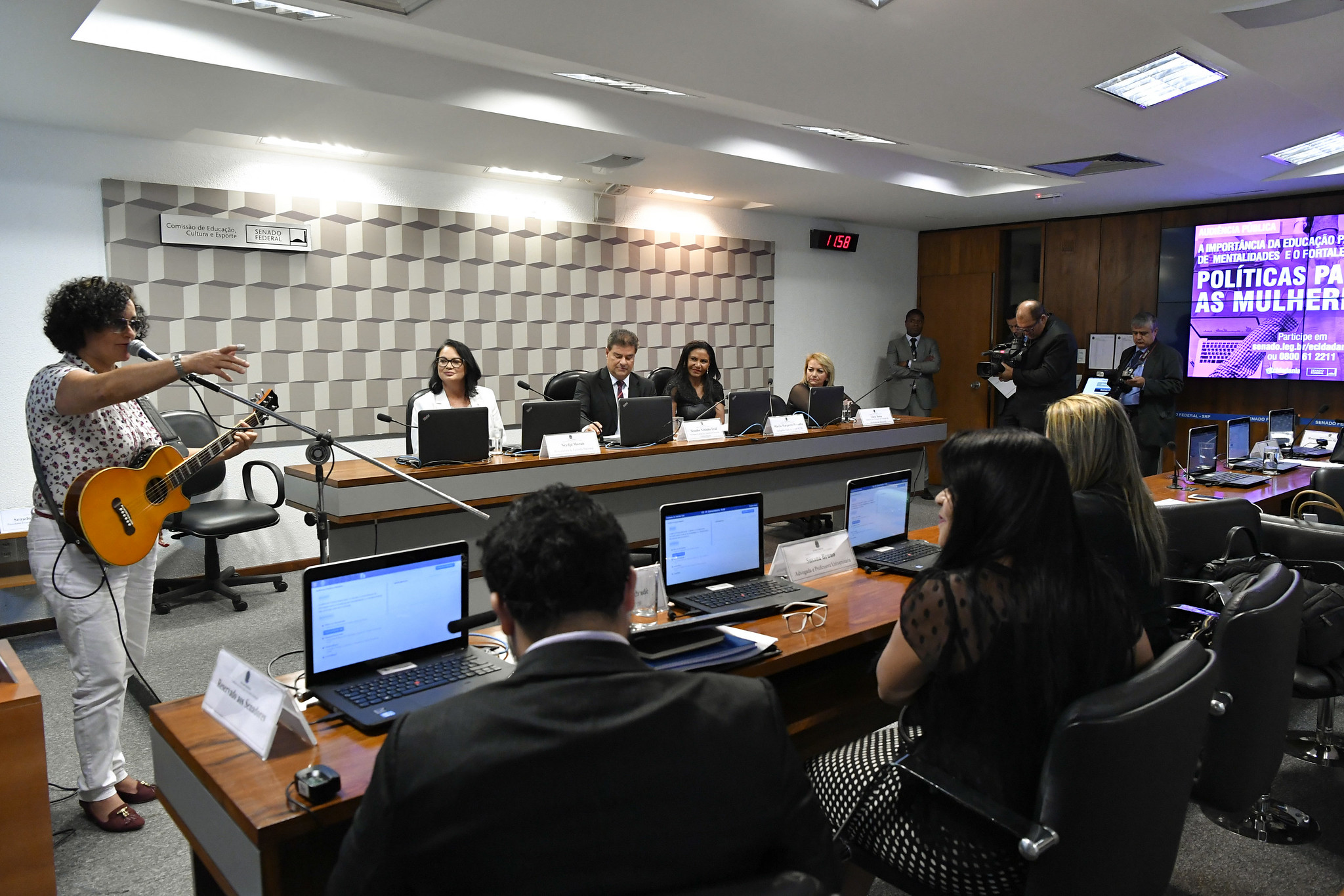 Sinpol-DF acompanha encerramento do projeto Caminho das Flores no Senado