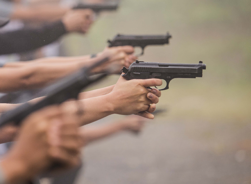 Policiais civis vão cobrar igualdade do porte de arma em voos