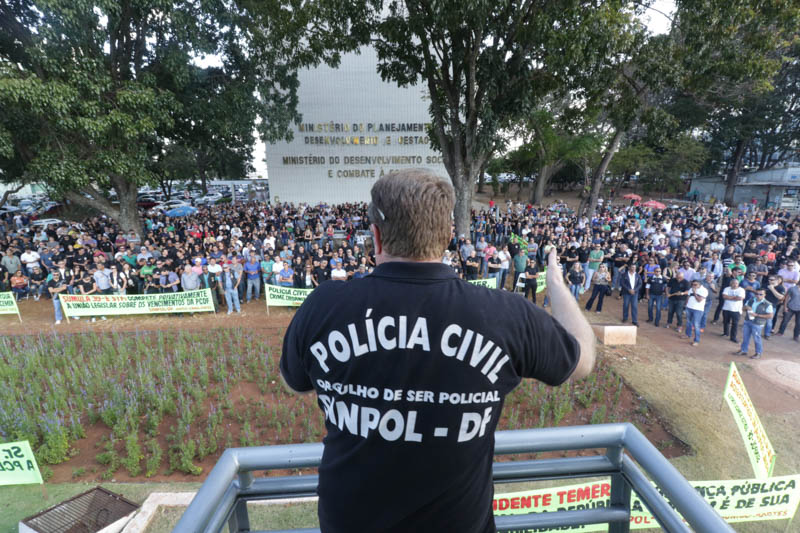 Policiais civis estão convocados para AGE nesta terça, 6, no MPOG