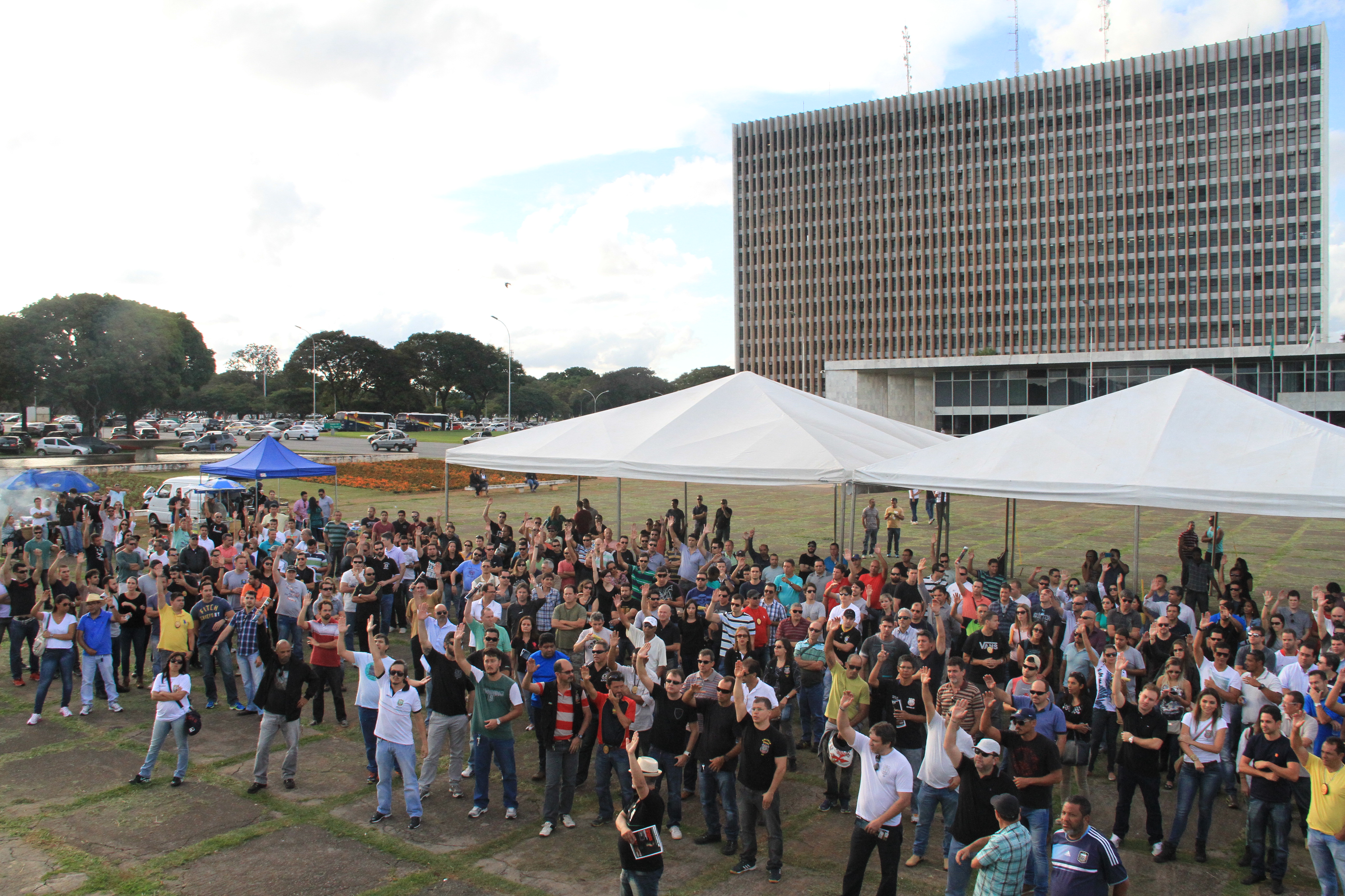 Em Assembleia, categoria decide paralisar atividades por 24 horas