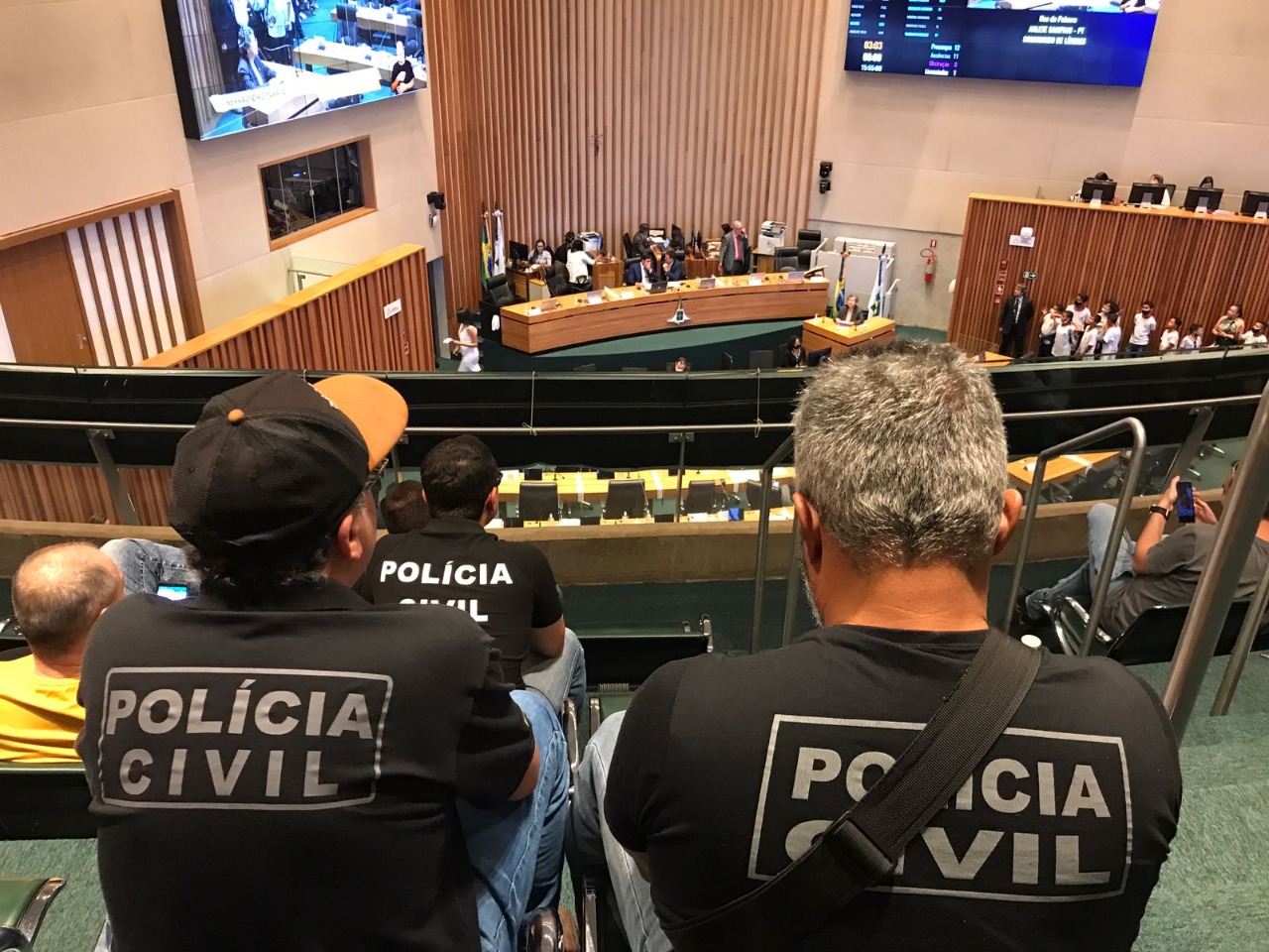 CLDF aprova LOA 2023 com previsão de recursos para auxílio-moradia de policiais civis