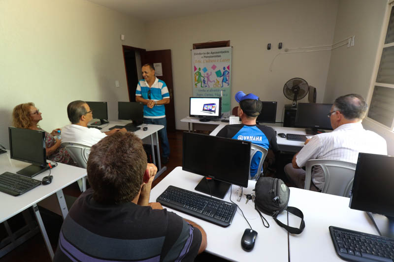 Curso de informática no Sinpolzinho promove inclusão digital