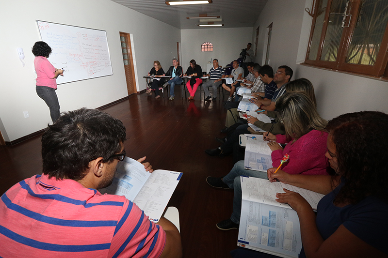 Sinpolzinho retomará aulas de Inglês dia 19 de março