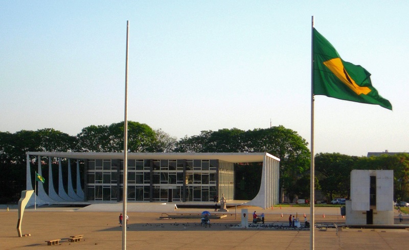 Integralidade e paridade: Sinpol-DF renova memoriais para ministro Alexandre de Moraes