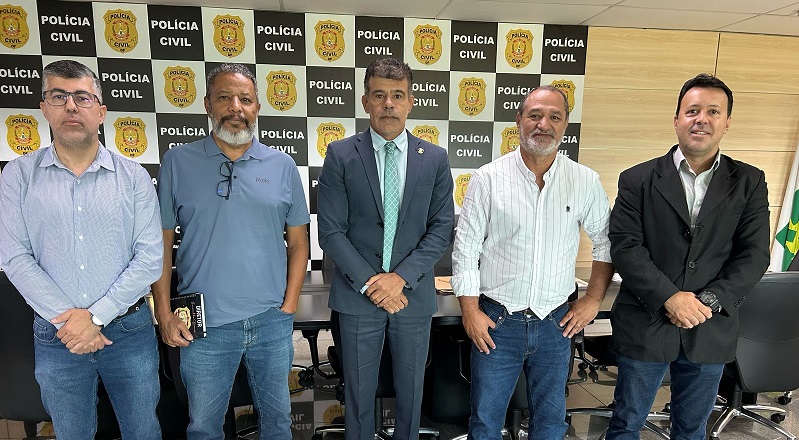 Sinpol-DF e AAPC se reúnem com delegado-geral da PCDF para tratar de demandas dos agentes policiais de custódia