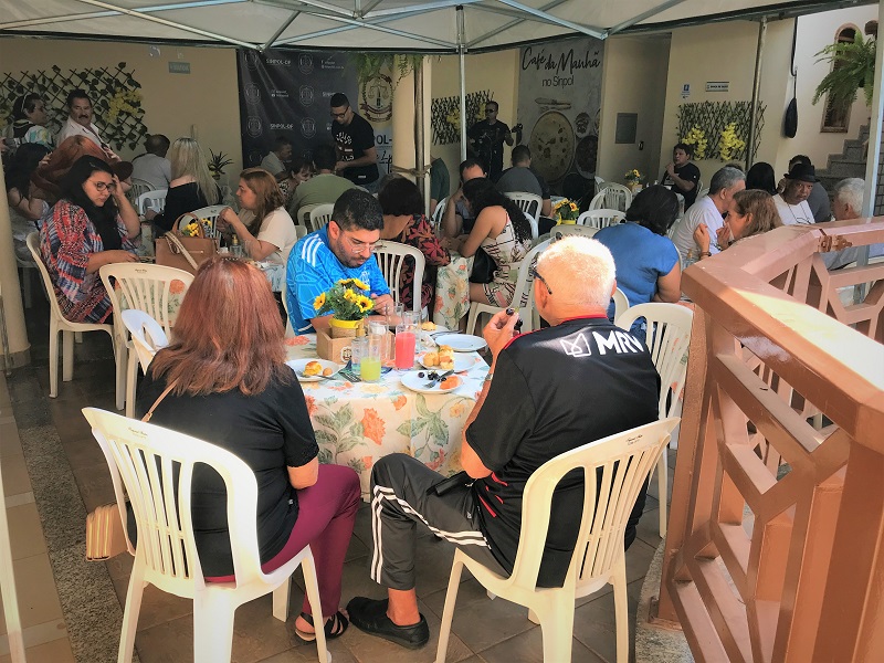 “Café da Manhã no Sinpol” movimenta filial e traz novidades