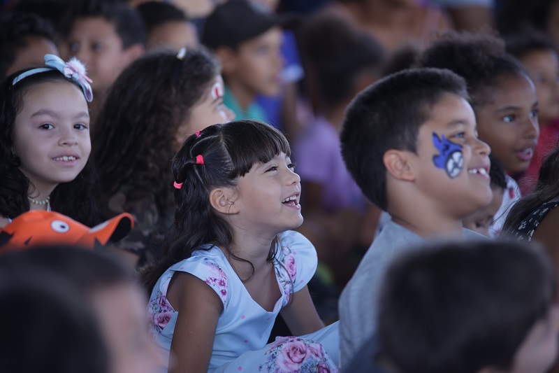 “Operação Criança Feliz” leva solidariedade e alegria a centenas no Dia das Crianças