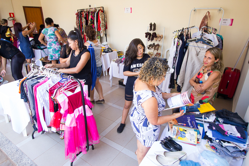 Bazar do Sinpolzinho faz sucesso entre sindicalizadas e comunidade externa