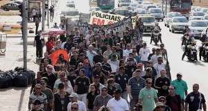 Categoria faz movimento na rodoviária e seguiu em passeata até o MPOG