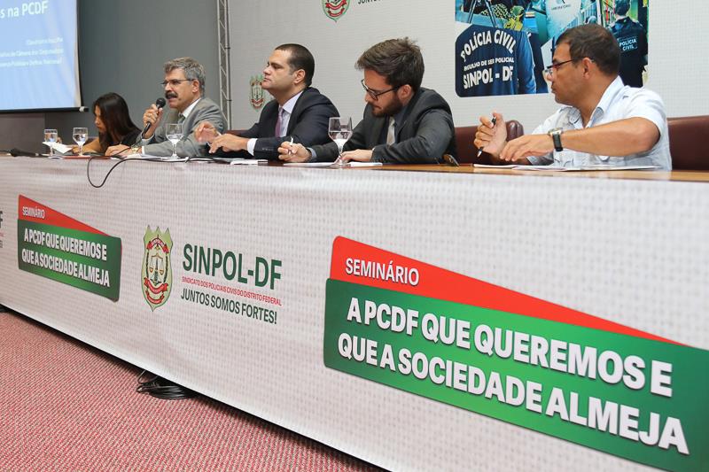 Unificação de cargos e ingresso único são tema do 2º dia de seminário