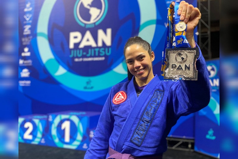 Filha de agente policial de custódia é destaque em competição internacional de Jiu-Jitsu