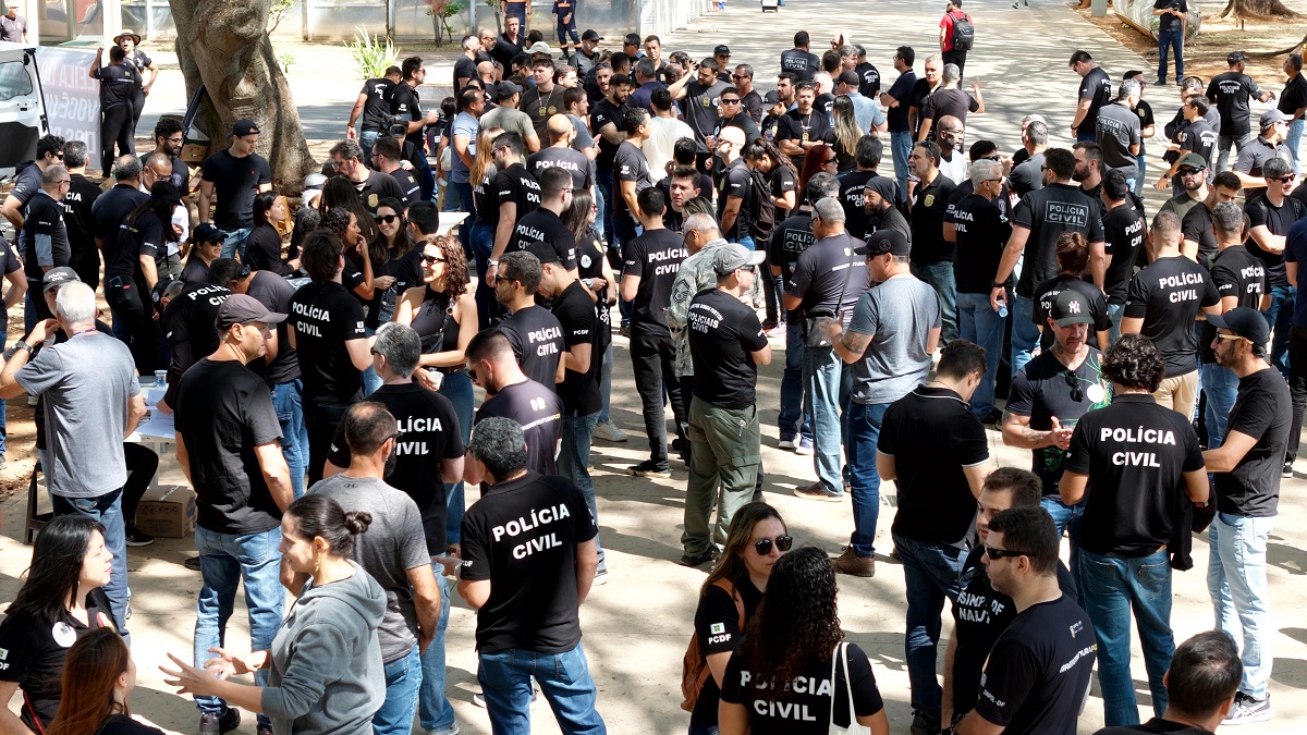 Governo federal apresenta proposta de reajuste de 24,32% aos policiais civis do DF