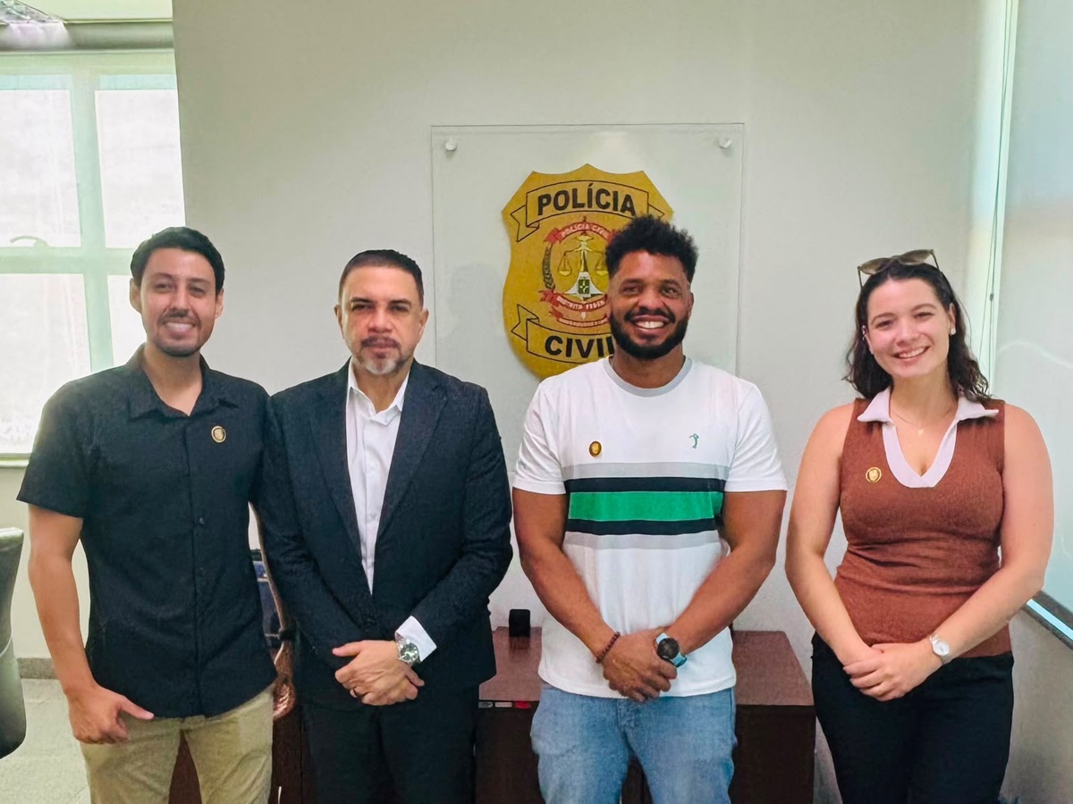 Diretores foram recebidos pelo diretor do DGP/PCDF | Foto: Arquivo Pessoal
